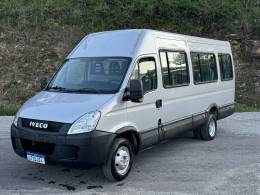 IVECO - DAILY - 2018/2019 - Prata - R$ 175.000,00