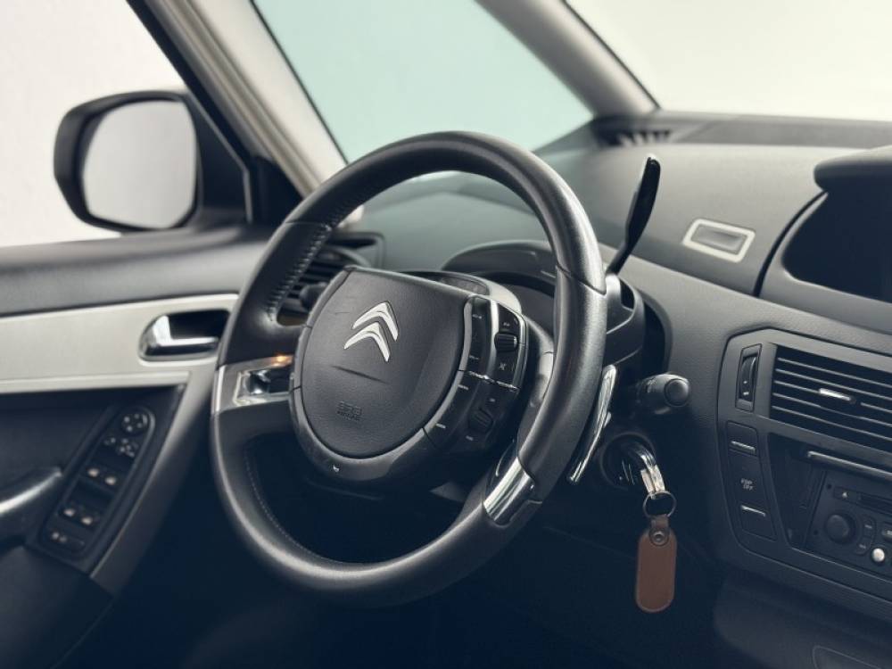 CITROËN - C4 PICASSO - 2013/2014 - Branca - R$ 39.900,00