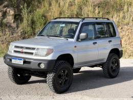 MITSUBISHI - PAJERO IO - 2001/2002 - Branca - R$ 47.900,00