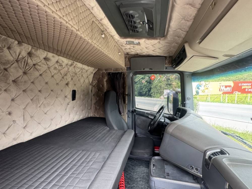 SCANIA - R-450 A4X2 - 2012/2013 - Vermelha - R$ 315.000,00