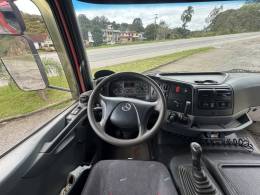 MERCEDES-BENZ - AXOR 1933 - 2009/2009 - Vermelha - R$ 160.000,00