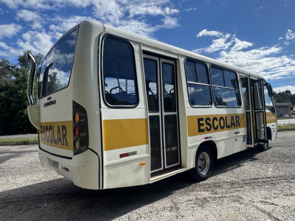 NEOBUS - THUNDER + - 2009/2010 - Branca - R$ 120.000,00