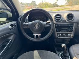 VOLKSWAGEN - VOYAGE - 2013/2014 - Branca - R$ 38.900,00