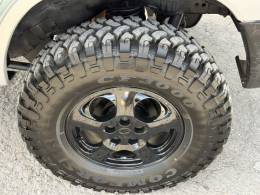 MITSUBISHI - PAJERO IO - 2001/2002 - Branca - R$ 47.900,00