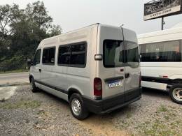 RENAULT - MASTER - 2010/2011 - Prata - R$ 95.000,00