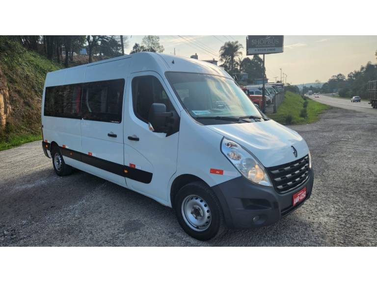 RENAULT - MASTER - 2013/2014 - Branca - R$ 150.000,00