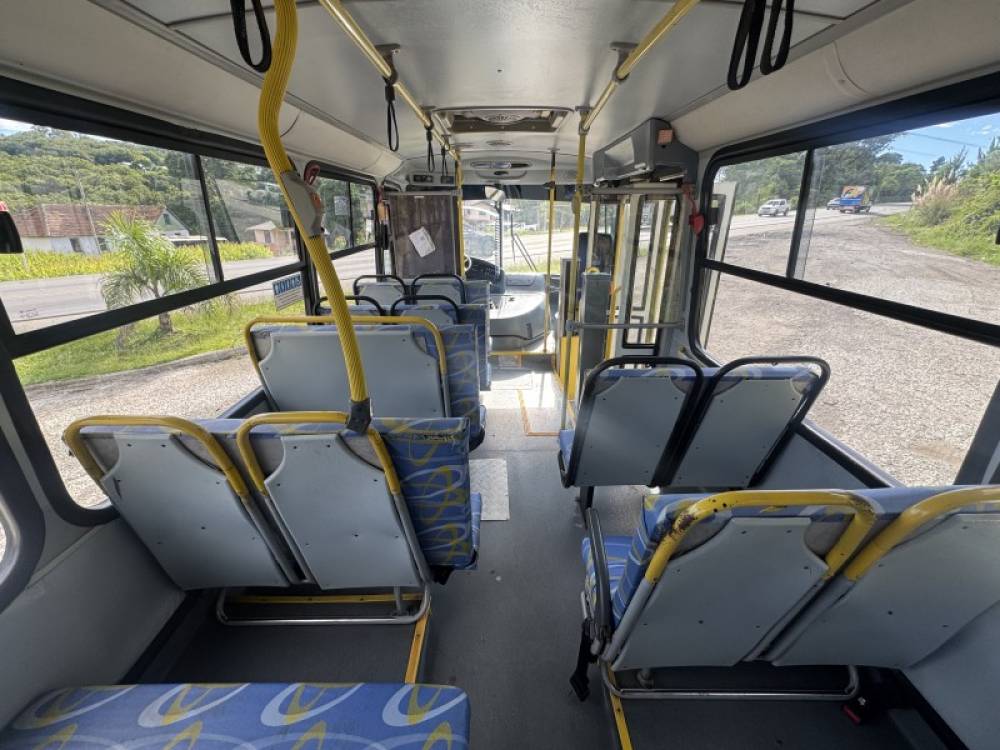 NEOBUS - THUNDER + - 2009/2010 - Branca - R$ 120.000,00