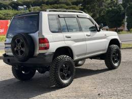 MITSUBISHI - PAJERO IO - 2001/2002 - Branca - R$ 47.900,00