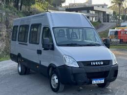 IVECO - DAILY - 2018/2019 - Prata - R$ 175.000,00