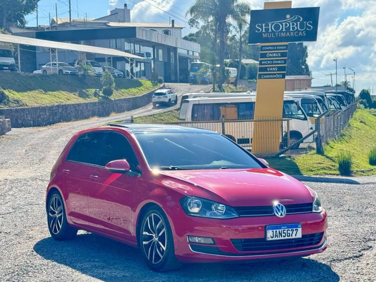 VOLKSWAGEN - GOLF - 2014/2014 - Vermelha - R$ 79.900,00