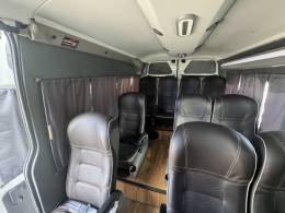 RENAULT - MASTER - 2025/2026 - Branca - R$ 340.000,00